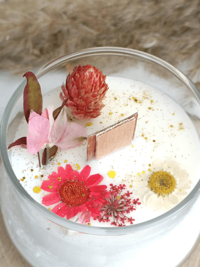 Bougie sous cloche fleurs séchées 